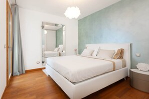 2 bedrooms, iron/ironing board, free WiFi, bed sheets - Acquamarina -  with beach included (Duino-Aurisina)