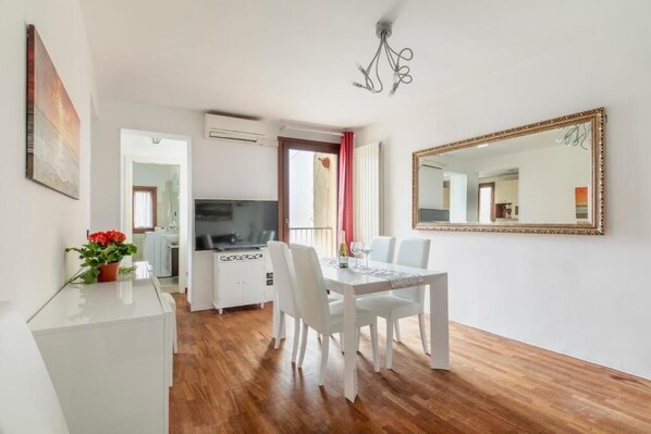 Dining - Venice Lovely (Venezia)