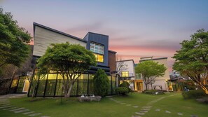 Unclassified image, 2 of 106, button - Hongcheon Noilgangmaeul Pension (Hongcheon)