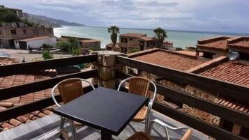 Superior-Bungalow, 2 Schlafzimmer, eigenes Bad | Minibar, Verdunkelungsvorhänge, Bettwäsche