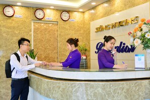 Reception hall - Song Huong Hue Hotel (Hue)