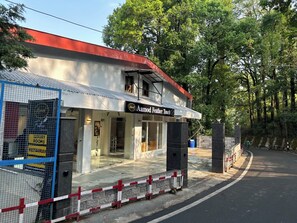 Front of property - Aamod Feather Touch (Nainital)