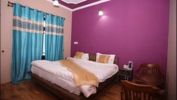 Free WiFi, bed sheets