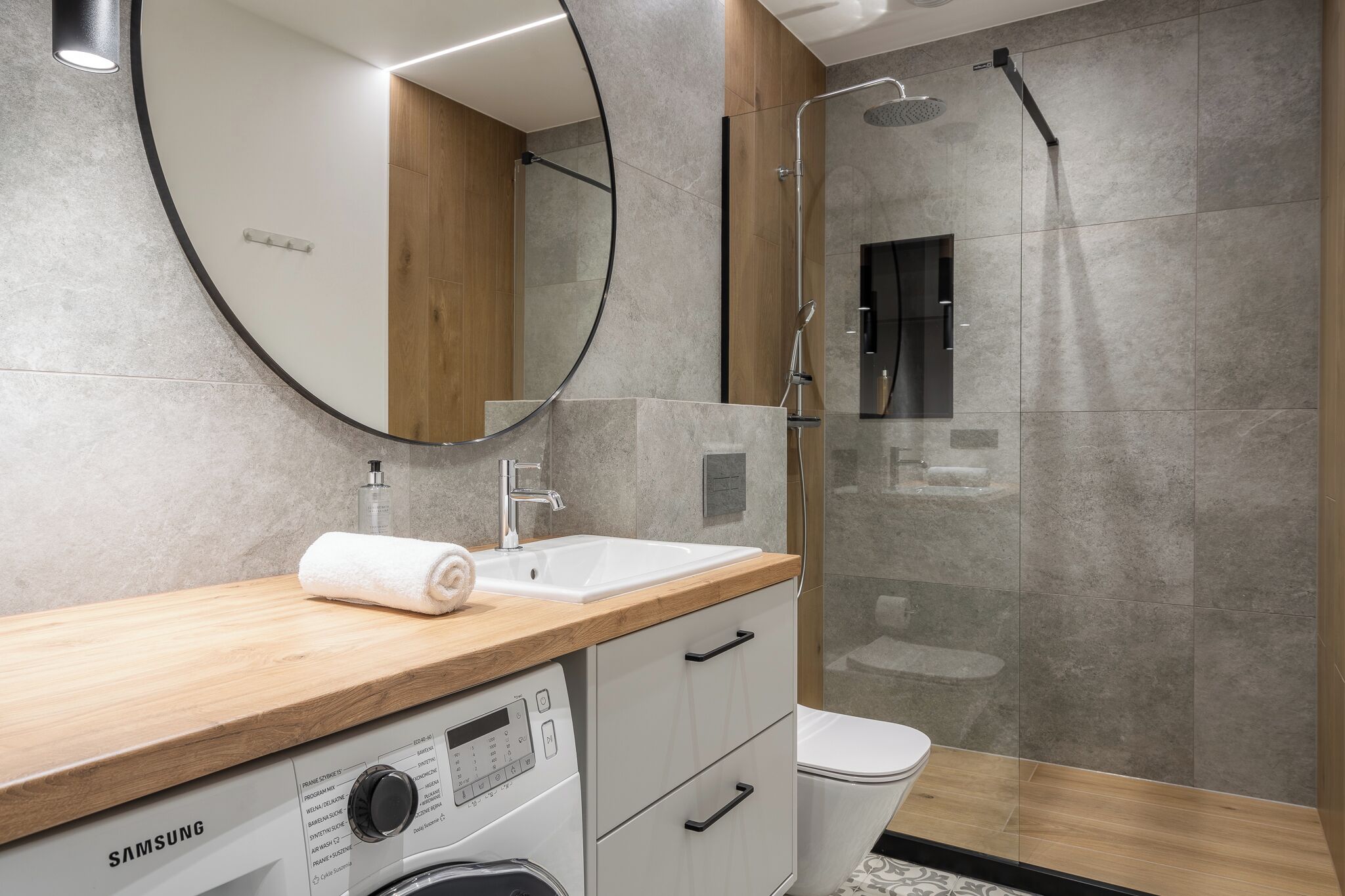 Deluxe Apartment, Non Smoking | Bathroom