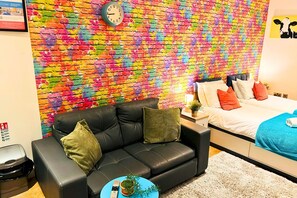 Apartment | 1 bedroom - Rainbow Studio - Spacious City Centre - Close to sea - Sleeps 1 to 3 Guests (Brighton)