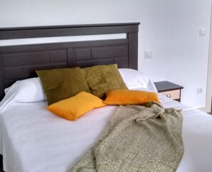2 bedrooms, Internet, bed sheets