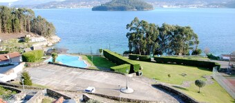 House 4 Bedrooms with Pool WiFi and Sea views
