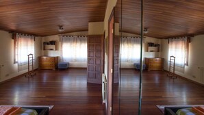 3 dormitorios, tabla de planchar con plancha, Internet y ropa de cama