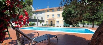 House - 6 Bedrooms with Pool - 0126