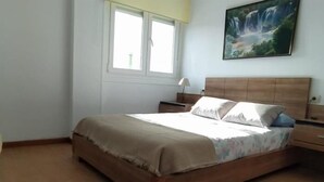 2 habitaciones, tabla de planchar con plancha, internet y ropa de cama 