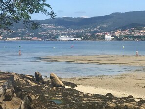 Beach - New and central apartment (Vigo)