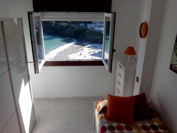 3 bedrooms, iron/ironing board, Internet, bed sheets