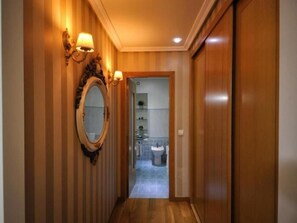 Interior - Apartment with city views and is located in Carballo. (Carballo)