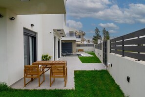 Villa | 6 bedrooms - Elegant & Stylish Villas With Shared Pool in Crete (Hersonissos)