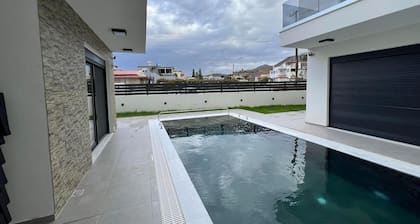 Elegant and Stylish Villas Complex in Crete