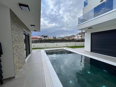 Elegant and Stylish Villas Complex in Crete