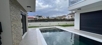 Elegant and Stylish Villas Complex in Crete