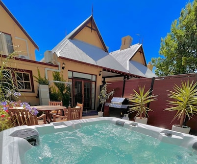 Porters Cottage Classic