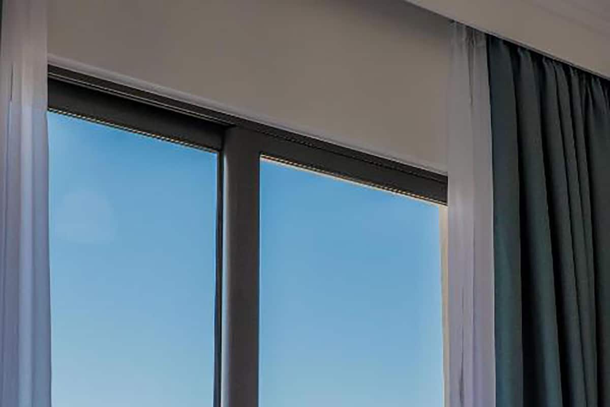 Vierpersoonskamer, uitzicht op zee | Geluiddichte muren, gratis wifi, beddengoed