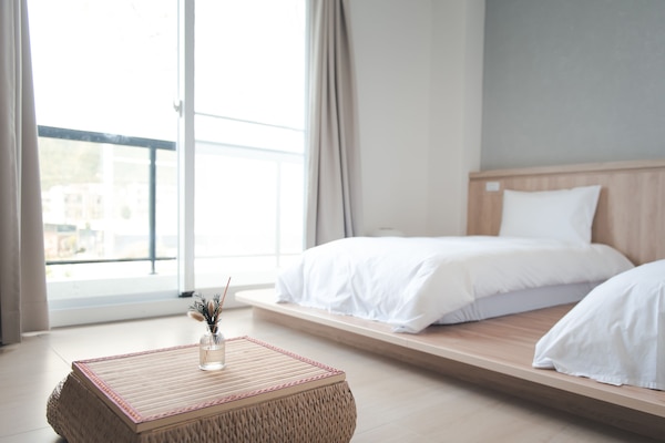 Exclusive Twin Room | Premium bedding, down comforters, individually decorated, free WiFi