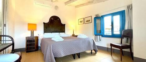 2 chambres, fer et planche Ă repasser, Wi-Fi, literie fournie