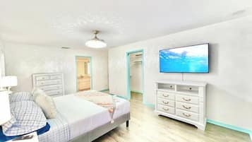 3 slaapkamers, een strijkplank/strijkijzer, reisbedje, wifi