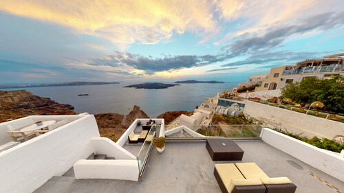 Neoklassiko Koukouli double room sea view