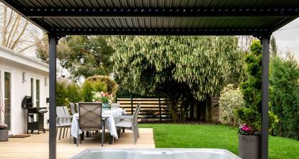 Sunset Retreat - Luxury Cottages