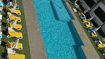 Piscina externa sazonal