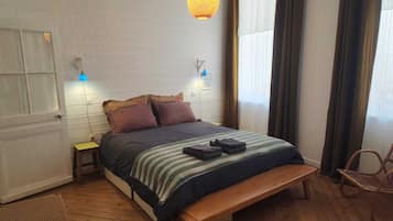 3 bedrooms, travel crib, free WiFi, bed sheets