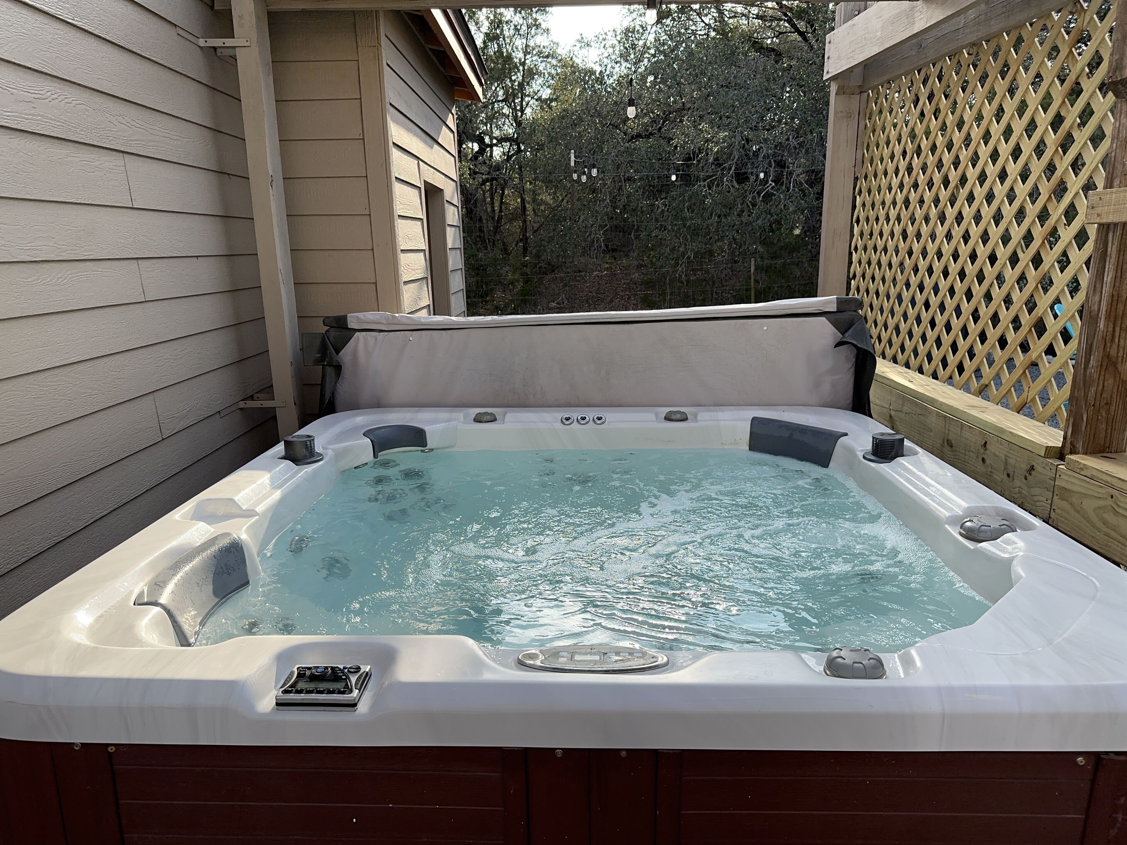 Tina de hidromasaje al aire libre