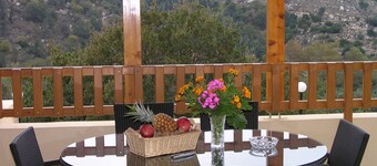 Villa FOULI a perfect place for your family holidays in Rethymno Crete