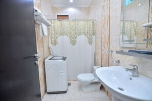 Bathroom - Aseel Alsharq Serviced Apartment - Economy (Riyadh)
