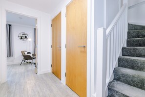 Apartment | Interior - Captivating Modern 2 bed Manchester Cc (Salford)