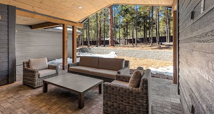 Luxurious, Spacious Retreat in Flagstaff!