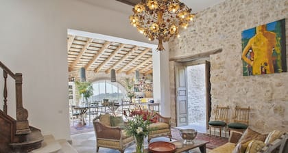 Exquisitely renovated 2500sqm Typical Catalan Villa in the heart of Natural Park