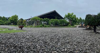 White Horse & Star Garden Inn
