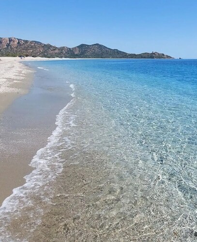 House immersed in the green, a few steps from the sea
