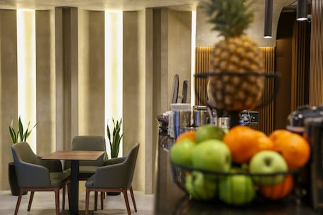 Bar (on property). Garden Boutique Hotel
