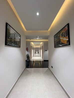 Lobby - Hotel Kyzen HiTech City- Your Zenly Stay (Hyderabad)