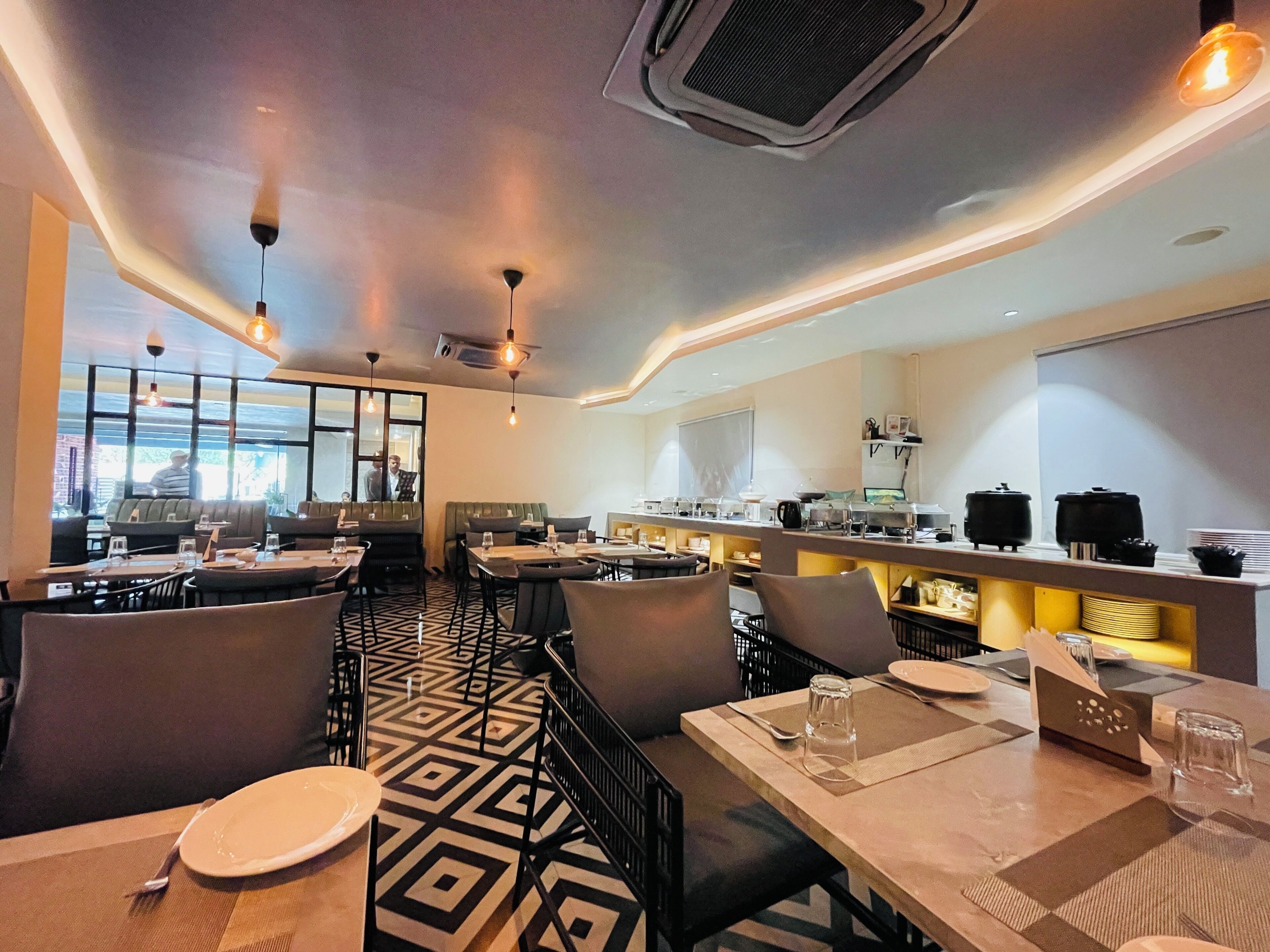 Photo - Hotel Kyzen HiTech City- Your Zenly Stay