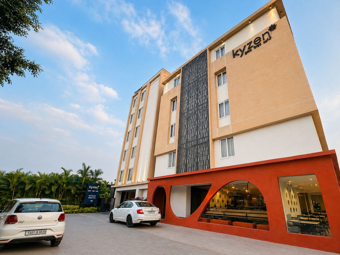 Photo - Hotel Kyzen HiTech City- Your Zenly Stay