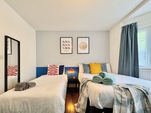 1 bedroom, iron/ironing board, internet, bed sheets