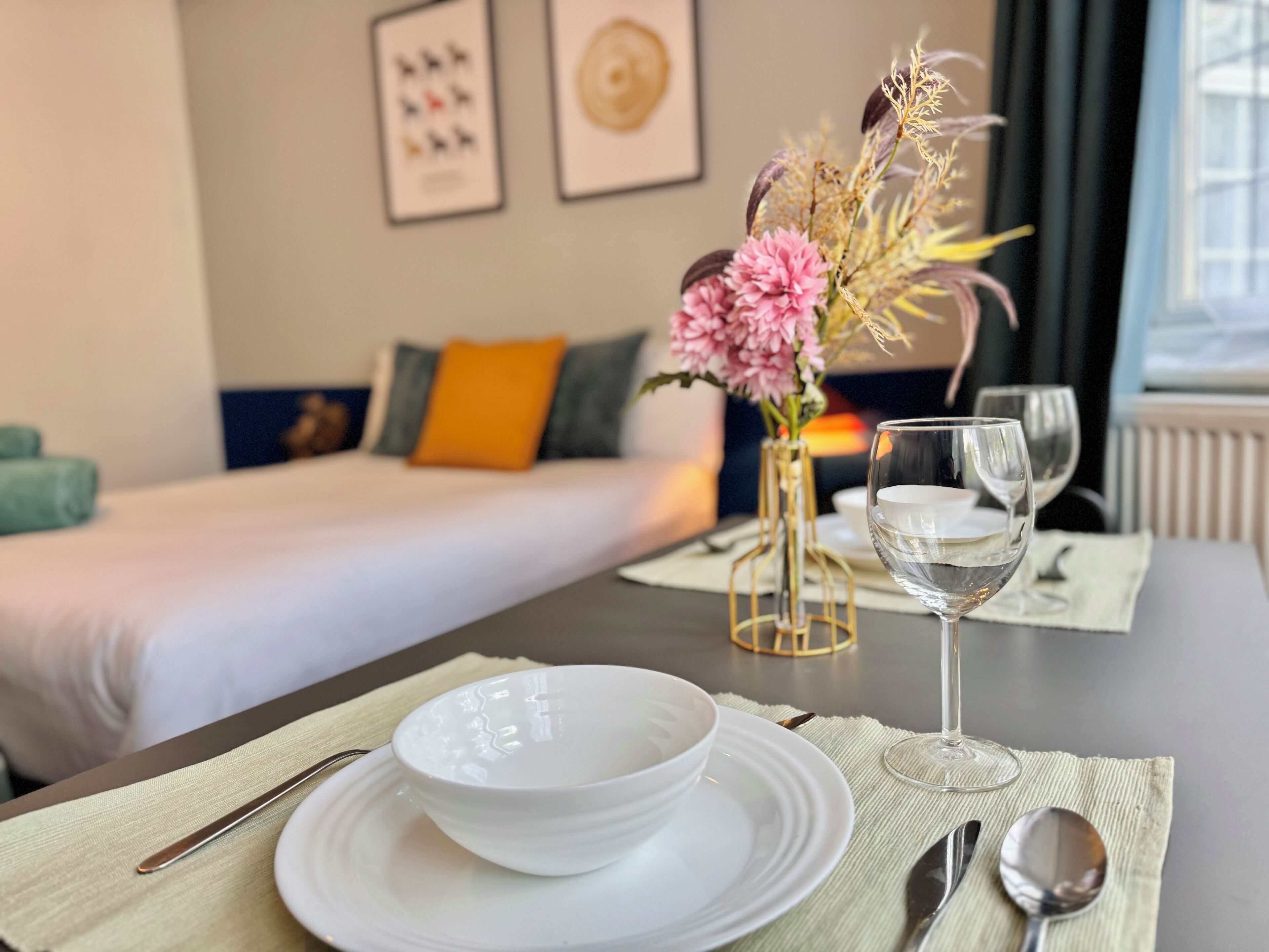 1 chambre, fer et planche à repasser, accès Internet, draps fournis