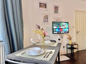 تناول الطعام