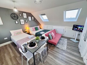 1 bedroom, iron/ironing board, WiFi, bed sheets