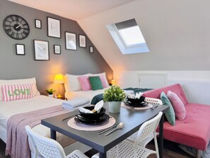 1 bedroom, iron/ironing board, WiFi, bed sheets