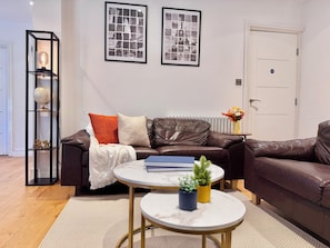 Living area - Flexible En-suite 30min to Central London (Wembley)