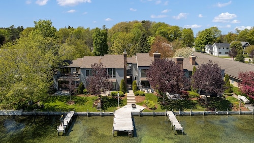 Sweet Retreat Summary