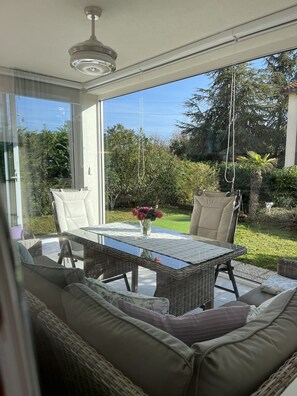 Dining - Five star Apartment Lui with garden – rooftop pool
 (Icici)